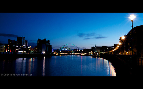 Millenium Bridge Gateshead (Aperture Toy Camera filter)