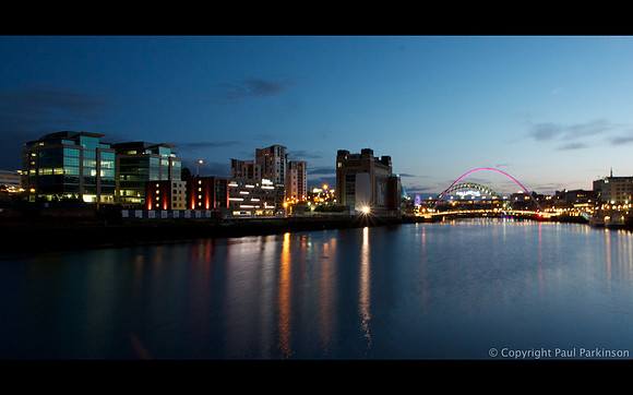 Gateshead, Millennium Bridge and River Tyne